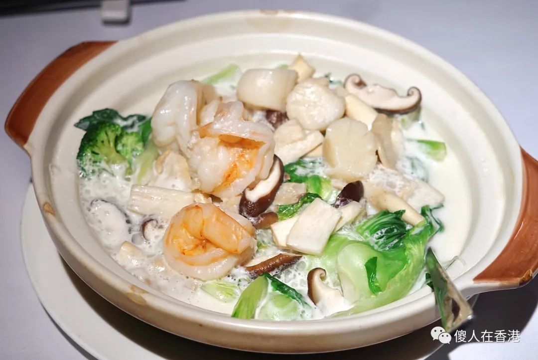 奶黄流心月饼到底好吃不,正宗奶黄流心酥月饼