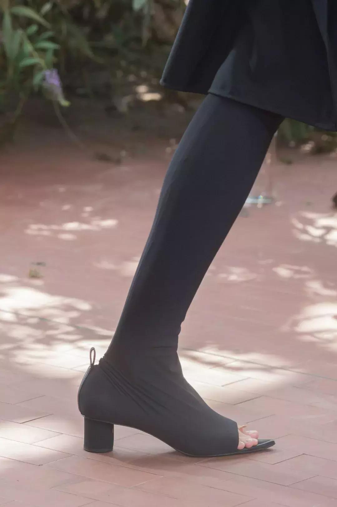 又有一波最新的美鞋美包来了看看我们是否为你种下了一片草原