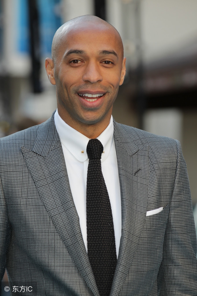 亨利经典回眸,亨利看到自己年轻时的影子