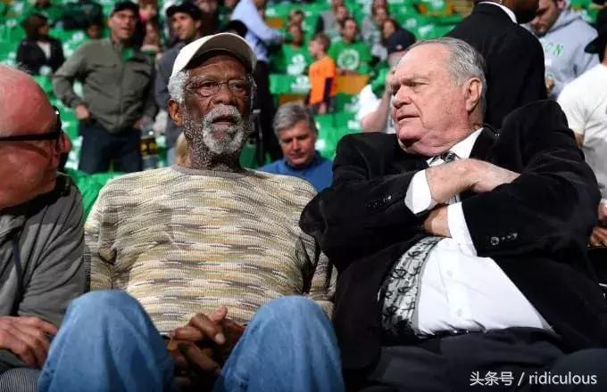 拉塞尔拒绝退役球衣,拉塞尔为什么三十支球队球衣退役