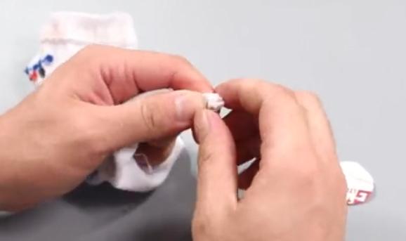 生活小技巧袜子破了怎么办,怎样预防袜子被磨破