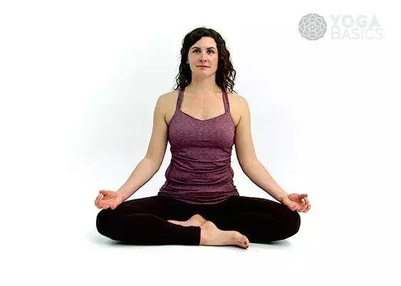 瑜伽虐腹八个动作,瑜伽初学动作入门在家练