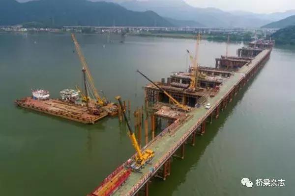 桥梁大事：藏木雅鲁藏布江大桥主拱合龙、富春江大桥主桥桩基完成