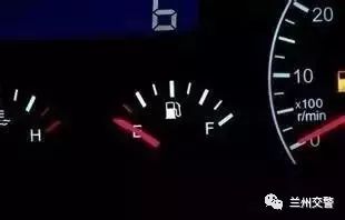 汽车油表不准的原因及解决方法,汽车油表下降是什么原因