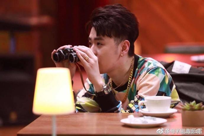 二爷一共唱过哪个版本的探清水河,二爷张云雷和粉丝一起唱探清水河