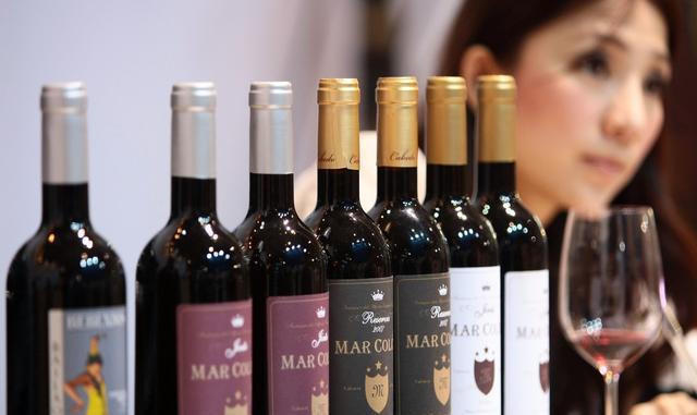 葡萄酒真假鉴别方法红酒沉淀物,从标签如何鉴别葡萄酒真伪