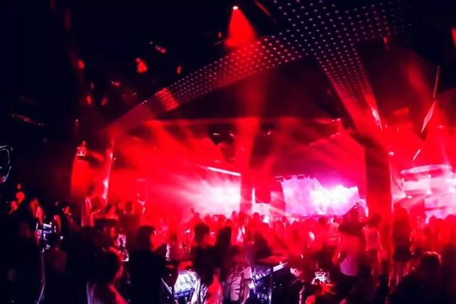 香港尖沙咀夜景2018,火遍魔都的夜店