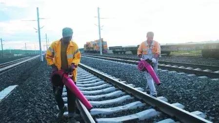 哈佳铁路车次时间表,哈佳铁路明年通车车票多少钱