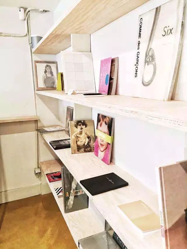 巴黎时装周blackpink高跟鞋,2020秋冬高跟鞋时装周