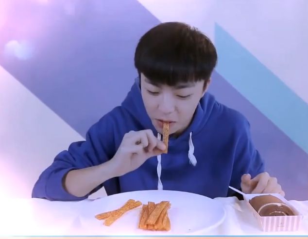 陈立农零食偶像练习生,陈立农零食