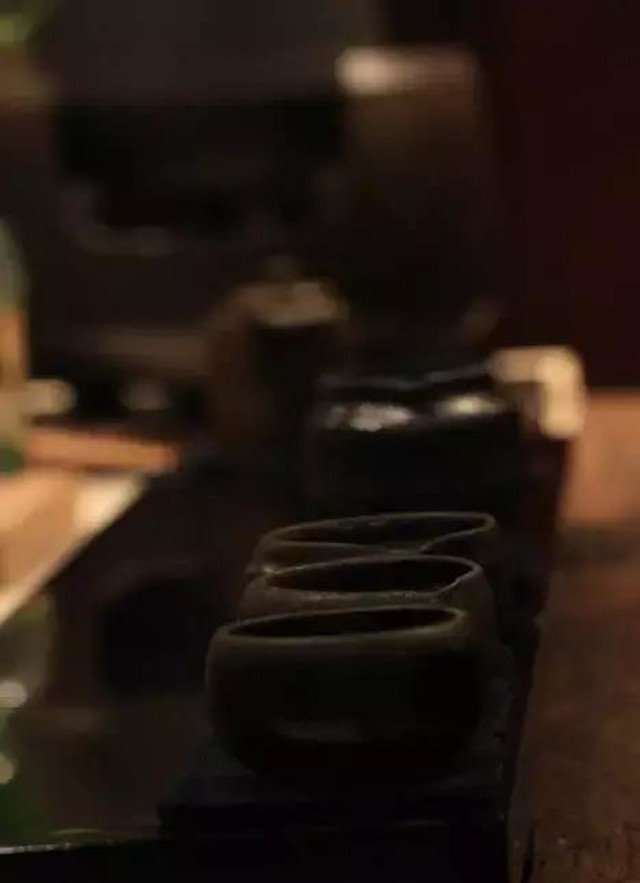 柴烧瓷器：看似不完美，有的人却爱不释手，魅力何在？