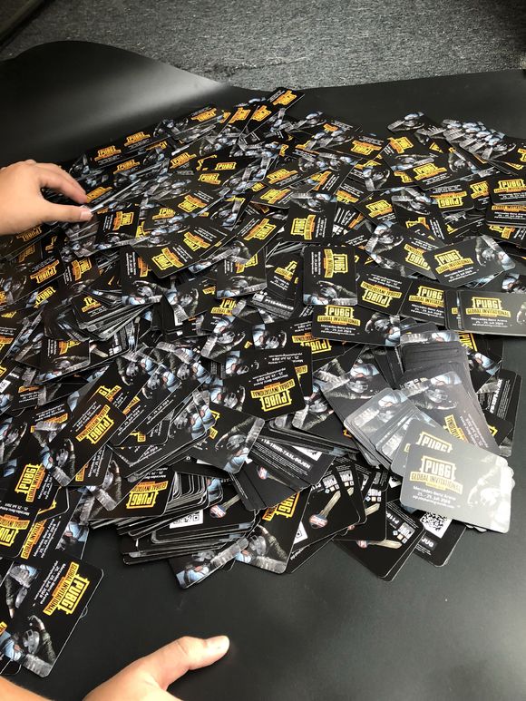 《绝地求生》玩家从德国买50斤钥匙兑换卡，想赚钱却发现事情不对