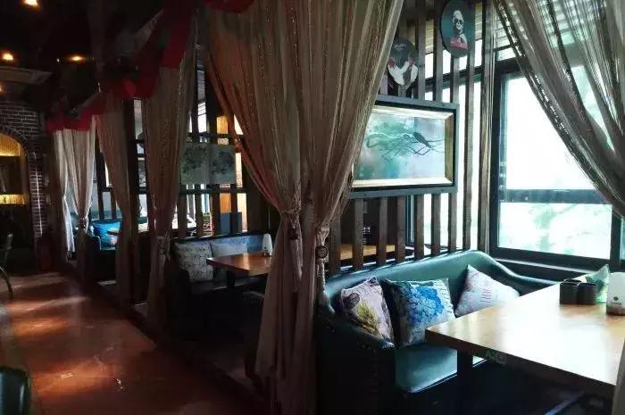 最豪华的音乐餐吧,一家氛围满满的音乐餐吧