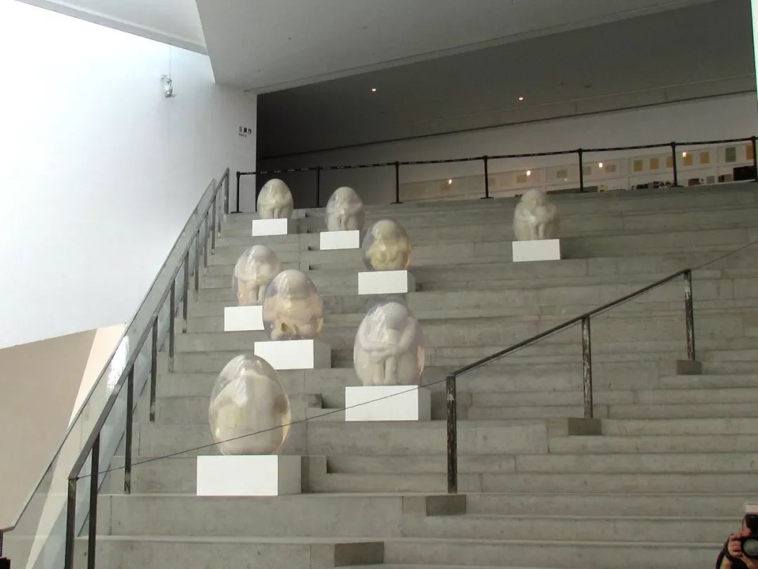 调调Tiao/Diao｜王艺：以一种调侃而深刻的方式，向当代社会“发声”