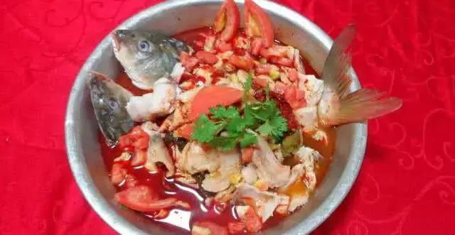 家庭炖鱼最简单的方法,这样炖鱼才是人间极品