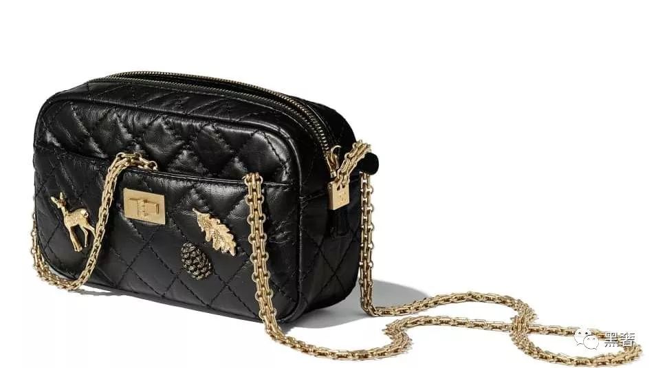 结婚当天适合妈妈背的包推荐,去参加婚礼背什么颜色的包合适