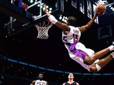 足球和篮球哪个运动对人身体好,足球与其他运动不同的是没有暂停