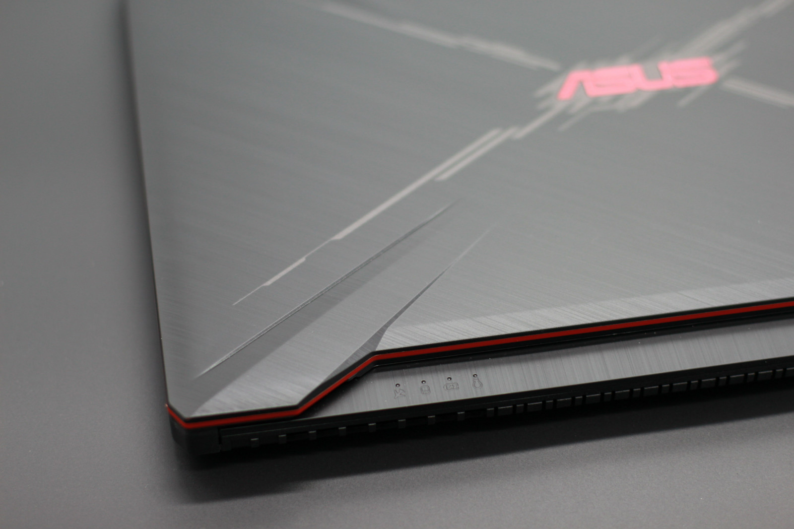 华硕飞行堡垒6评测gtx1060,华硕飞行堡垒6火陨版i51050ti