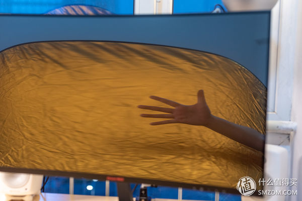 可以“超频”的显示器长城32CZ39KP/2评测