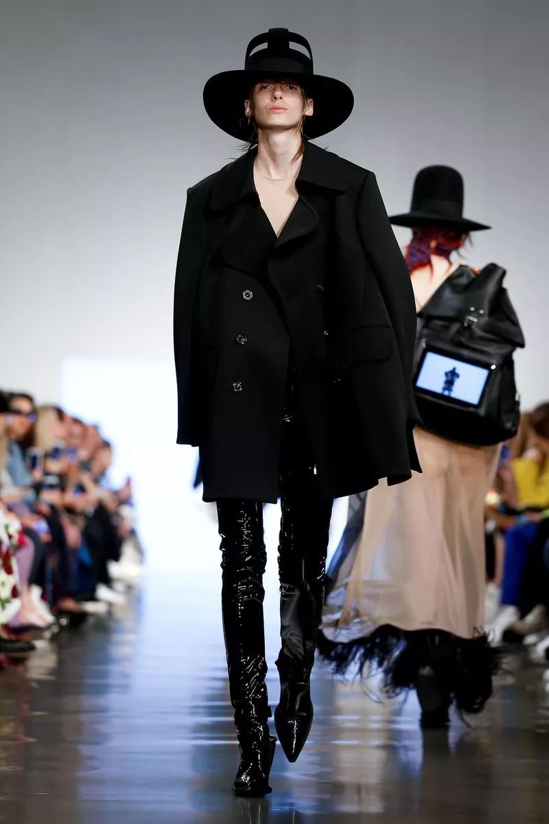 Chloé自由女神开启时尚乌托邦,MaisonMargiela鬼才升级!