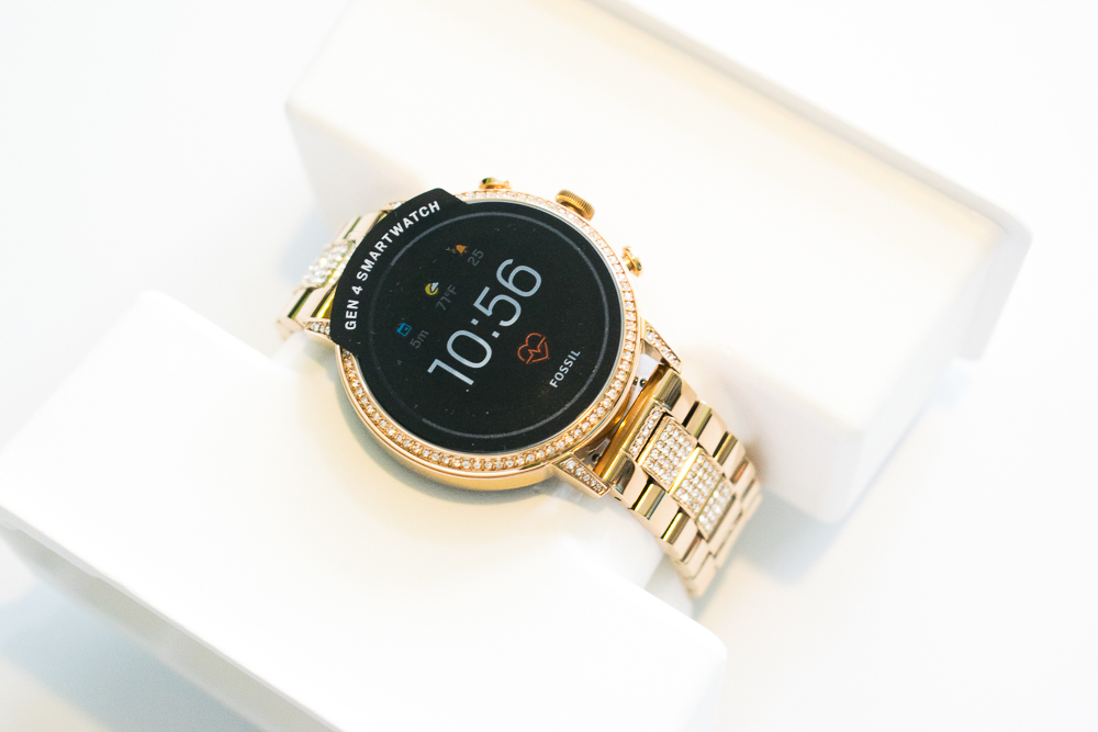 戴fossil手表,fossil智能腕表