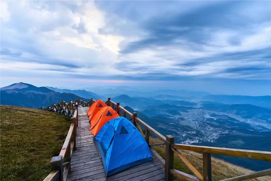 自驾露营攻略最新 (自驾露营最失败的地方)