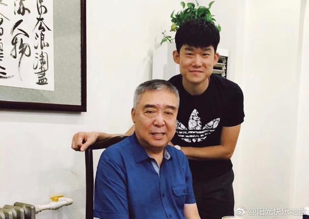 姜昆和郭德纲的相声对比,相声大师对郭德纲和姜昆的评价