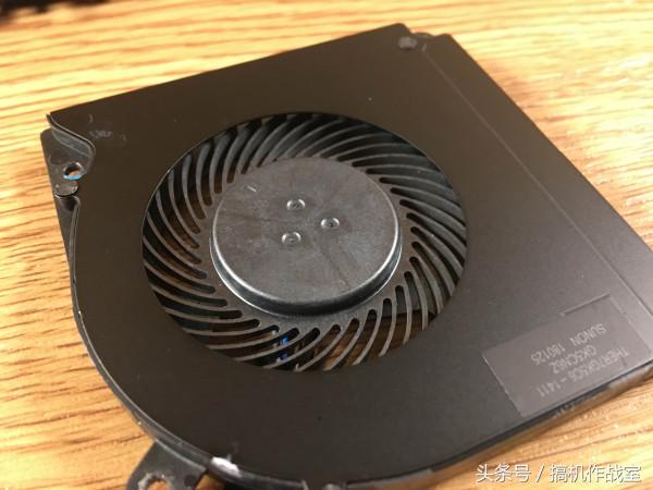 机械师f117-s笔记本拆机清灰教程,机械师笔记本f117后壳怎么拆