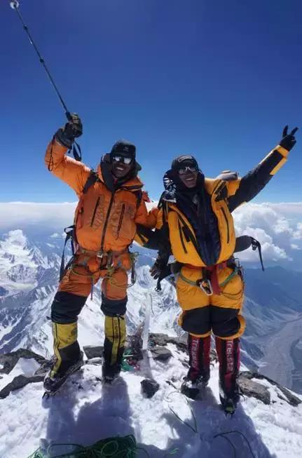 刚刚！罗静成功登顶希夏邦马峰，完成十四座