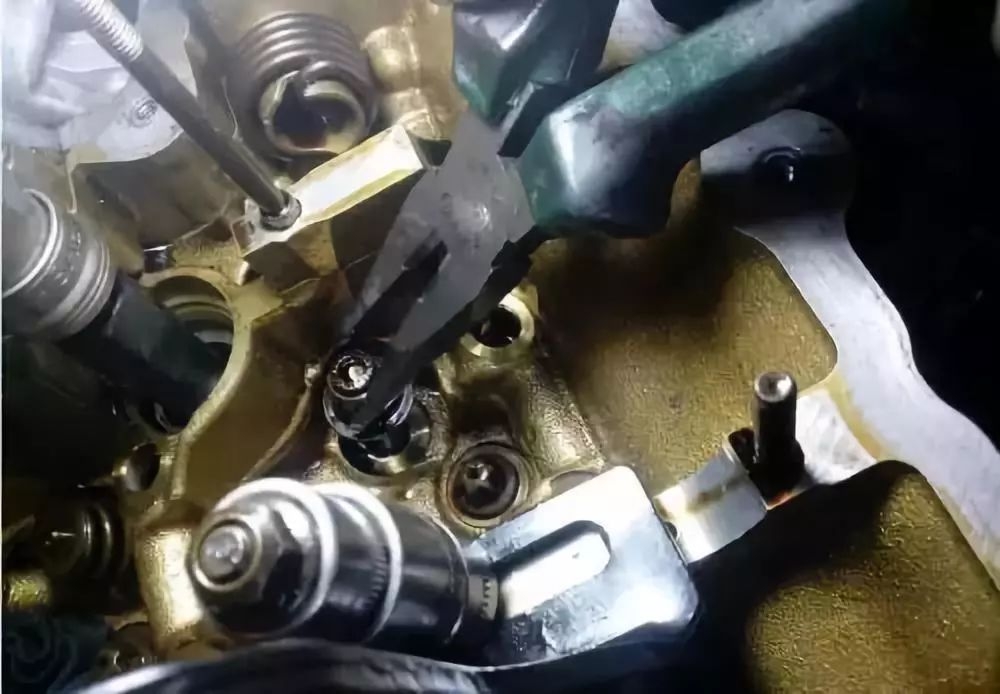 法系thp1.6t发动机烧机油怎么解决,ea888发动机烧机油根治