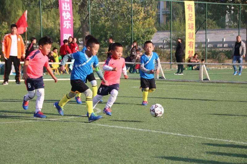2018年中国足协全国娃娃足球宣传月活动暨“通辽市幼儿园足球超级联赛”欢乐开赛