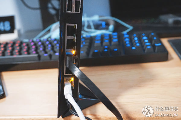 华硕千兆路由器rt-n56u黑金刚亮色,华硕2.5gwifi6路由器评测