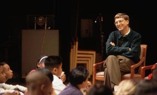 大人说话时小孩总是爱插嘴,大人说话小孩别插嘴