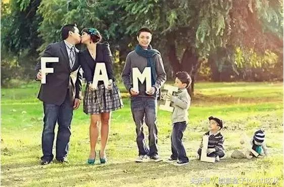 国庆家人出游拍照姿势大全,全家国庆出游拍照攻略