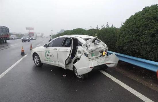 蔚来汽车高速上没电了怎么办,车子在高速服务区没电了怎么办