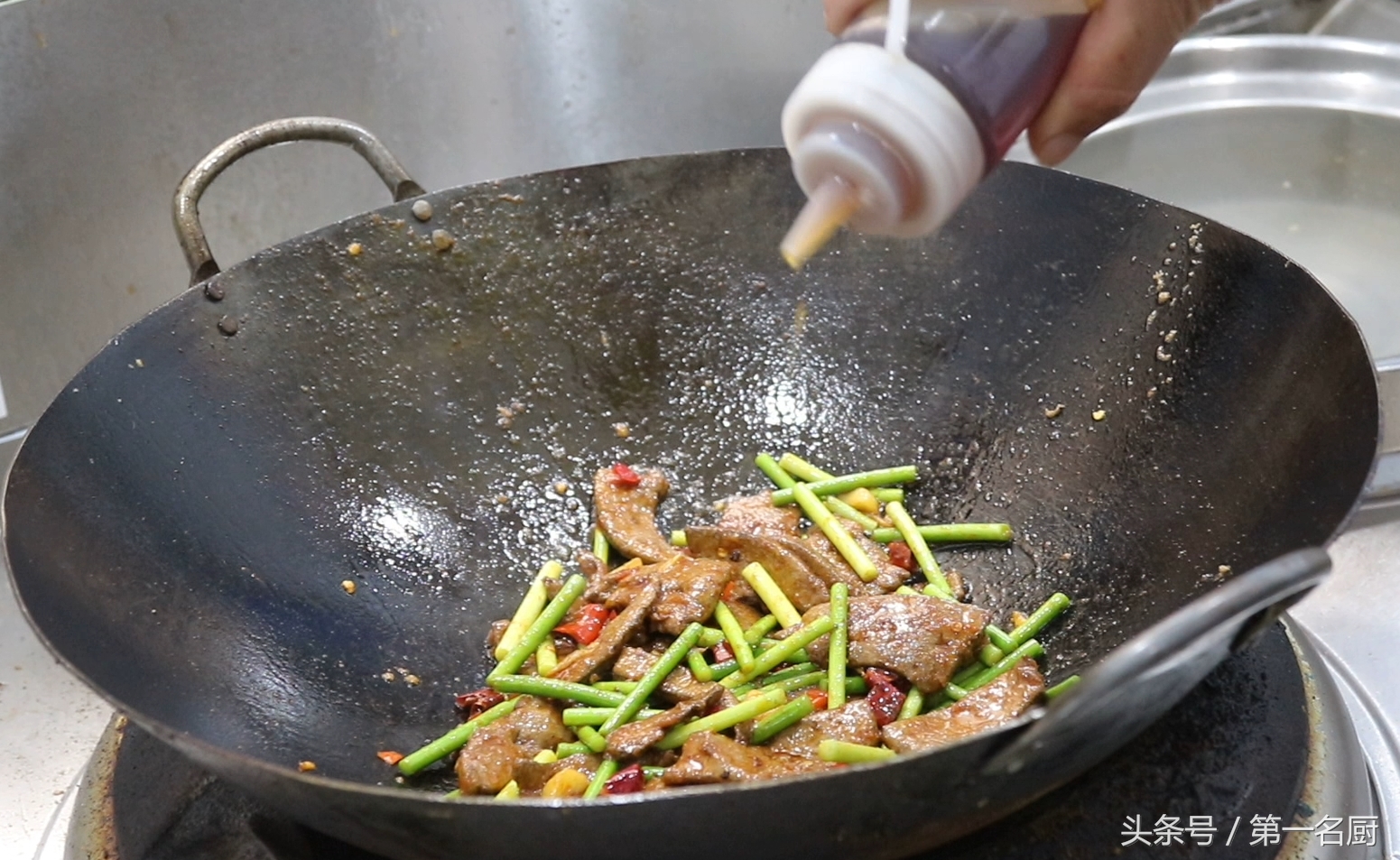 猪肝最嫩的做法,猪肝最好吃的做法视频