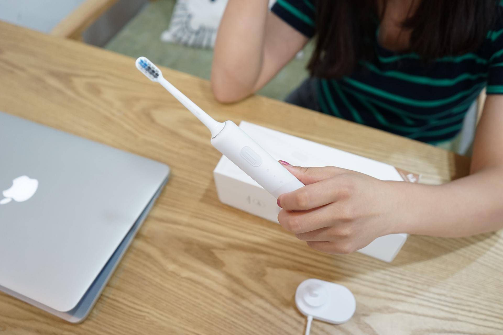 贝医生声波电动牙刷震动无力,米家声波牙刷贝医生