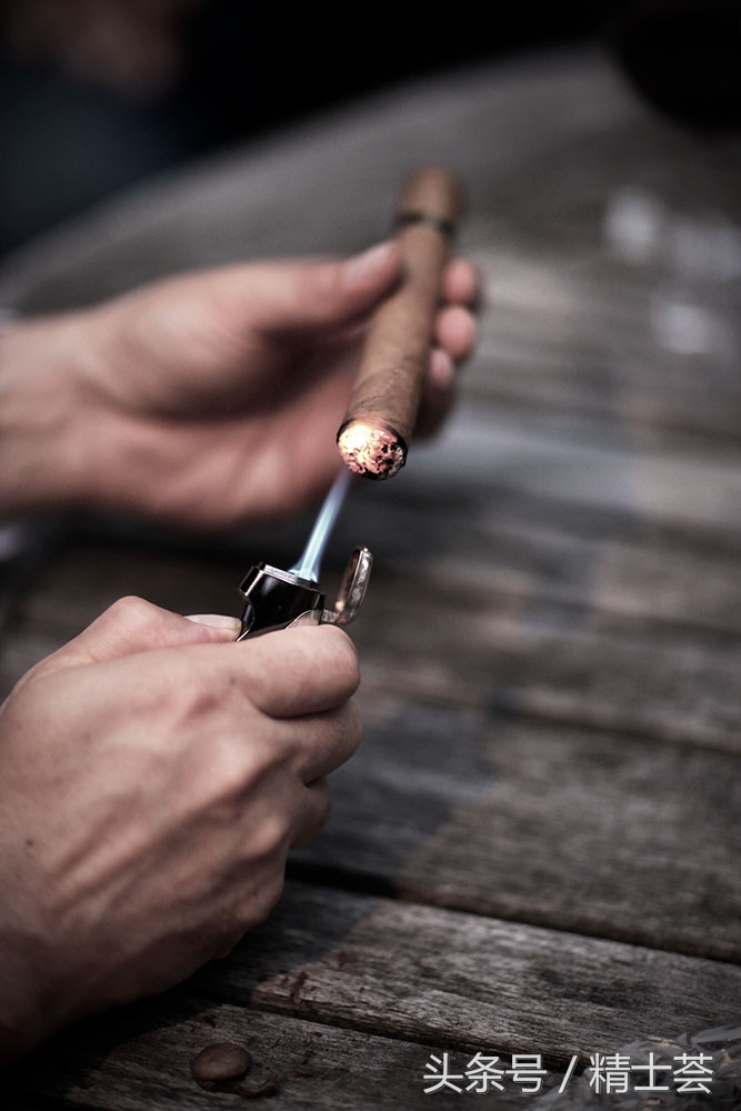 第一次雪茄怎么吸,新手接触雪茄要准备什么