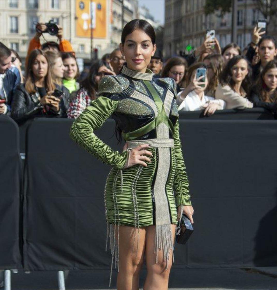 梅西和c罗绝代双骄的时代,梅西和c罗的年轻时