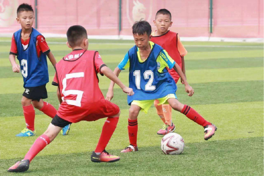 中国足球从不缺乏从头再来的勇气,中国足球没有辉煌吗