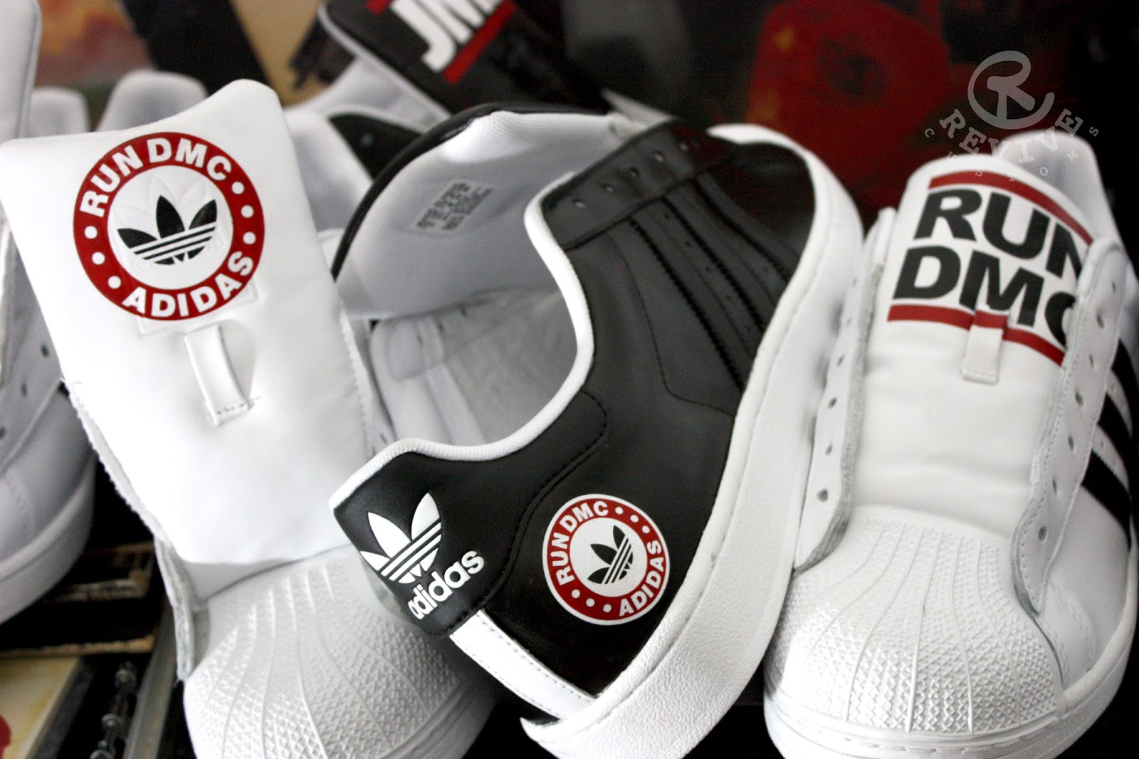 最受欢迎三款篮球鞋,外国人评选的实战前10篮球鞋