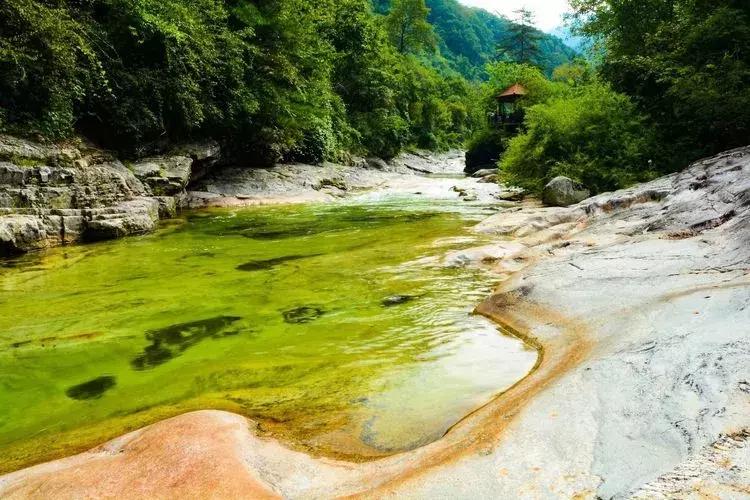 西安出发秦岭最美秋景自驾环线游,西安出发一小时深藏秦岭山水秘境