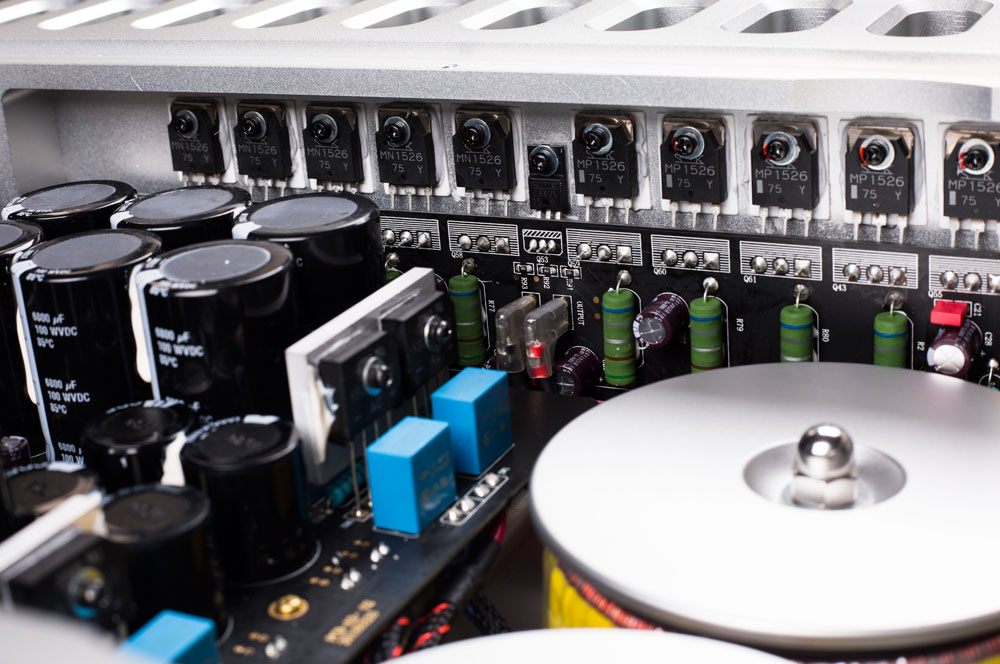 这箱子玩影院的话，建议可以直接买7支！钢铁侠H2音箱试用报告