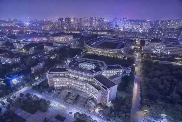 以华中师大为坐标原点，丈量大武汉