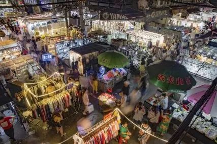 以华中师大为坐标原点，丈量大武汉