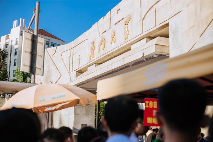 厦门大学打卡照怎么拍好看,厦门大学怎么拍照转场