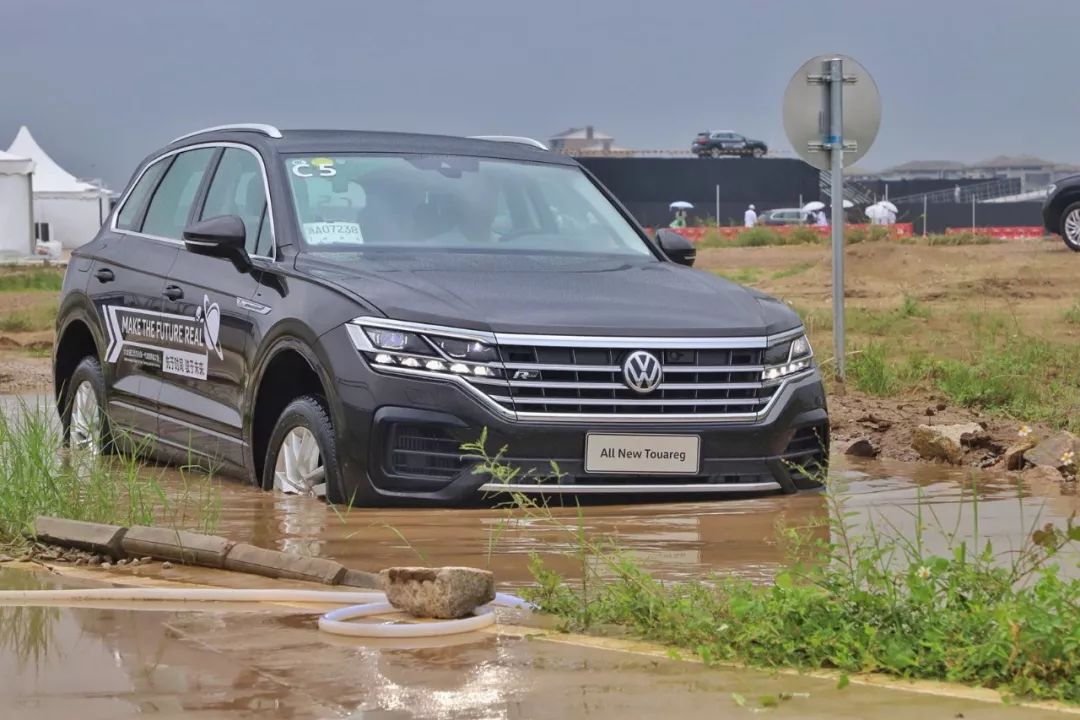 新老途锐,大众全新途锐最新消息