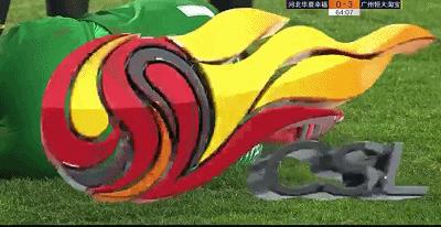 用生命救球,用生命救足球