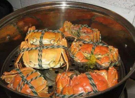 教你蒸螃蟹的小窍门,60岁老厨师秘制配方