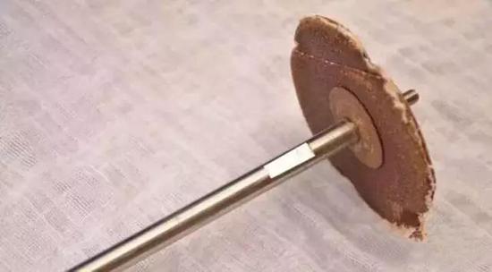 崖柏凹槽用什么工具打磨,打磨崖柏根雕的视频教程